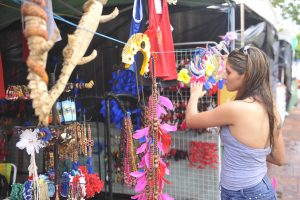 Quer comprar artesanato em Parintins? Conheça o Shopping do Artesanato