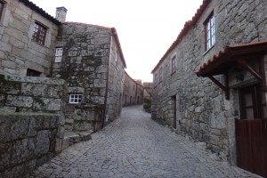 Portugal: ruas de Sortelha preservam a arquitetura medieval