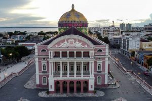 Teatro Amazonas suspende agenda de espetáculos por problemas técnicos