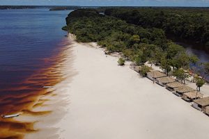 Barcelos: destino de pesca esportiva no Amazonas tem cenários paradisíacos
